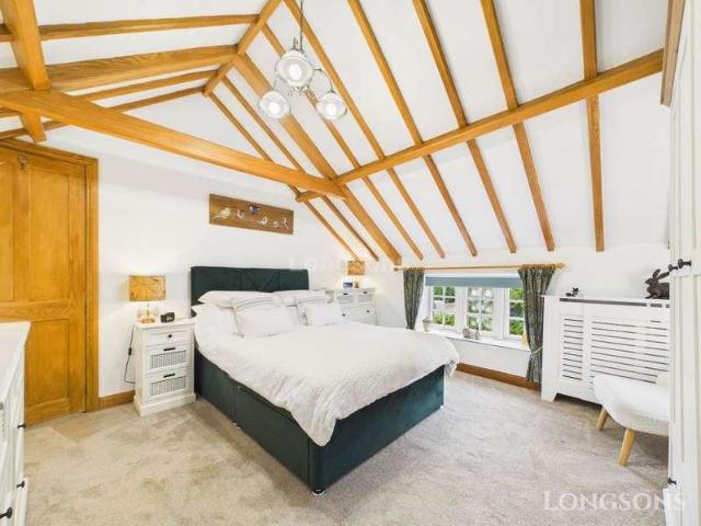 4 bed house for sale