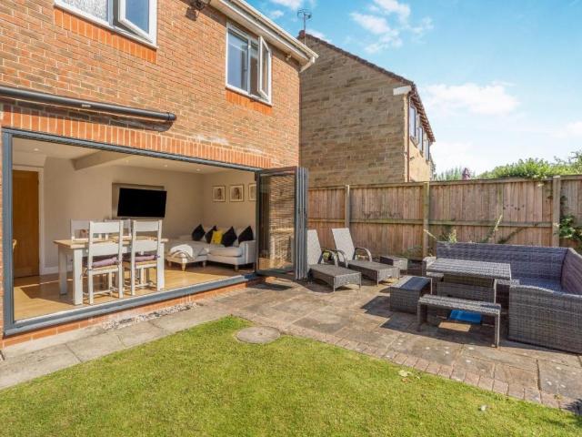 4 bed house for sale