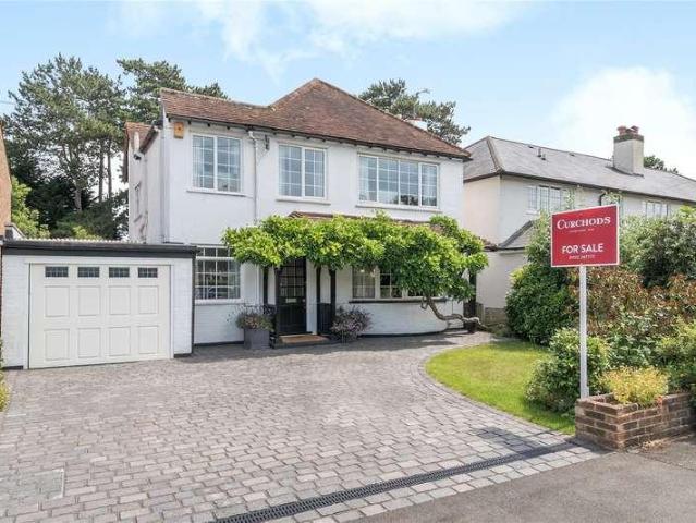 4 bed house for sale