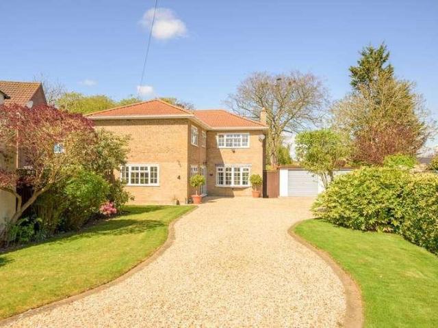 4 bed house for sale