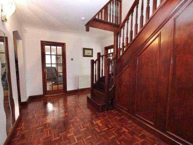 4 bed house for sale