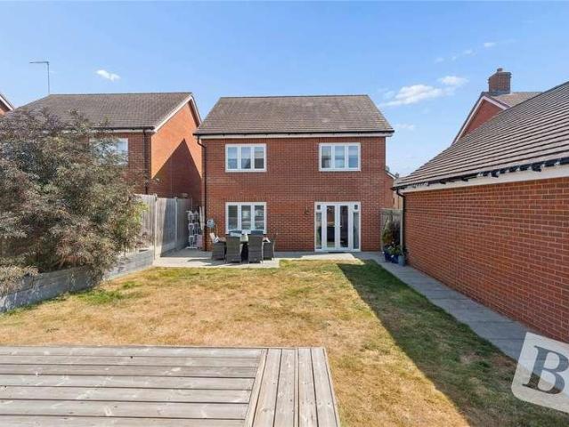 4 bed house for sale