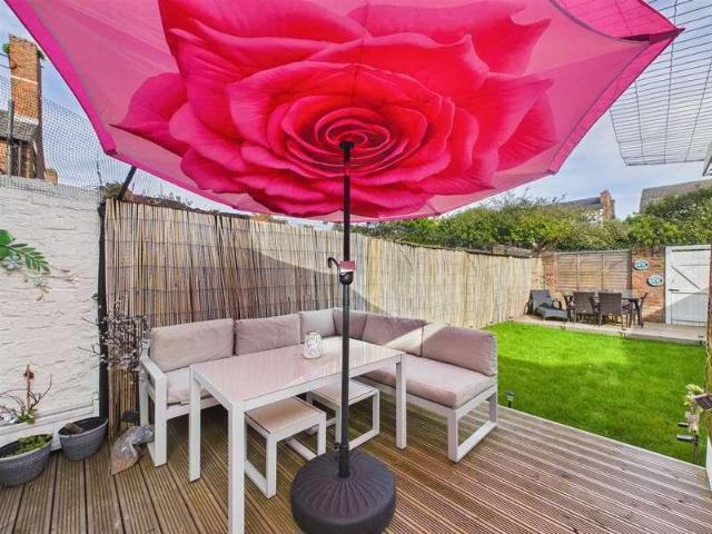 4 bed house for sale