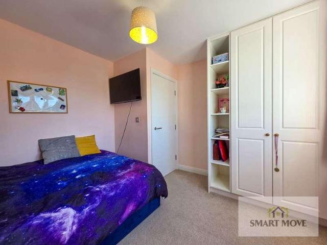 4 bed house for sale