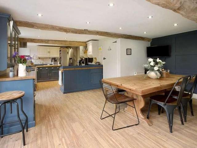 4 bed house for sale