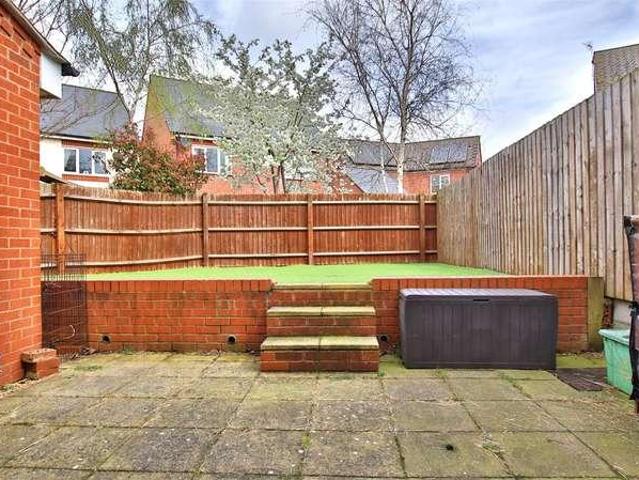 4 bed house for sale