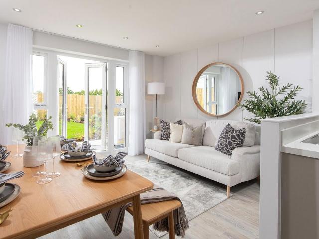 4 bed house for sale