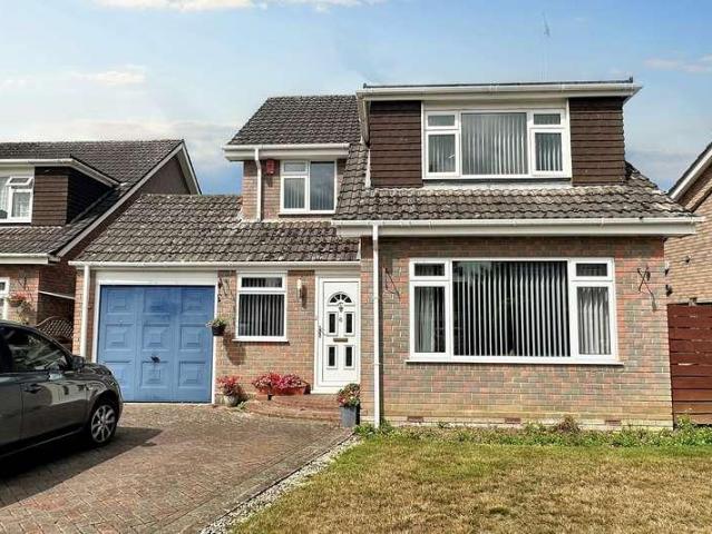 4 bed house for sale