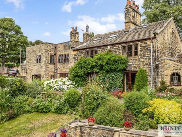 4 bed house for sale