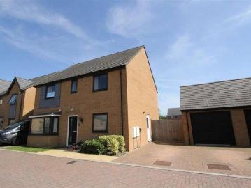 4 bed house for sale