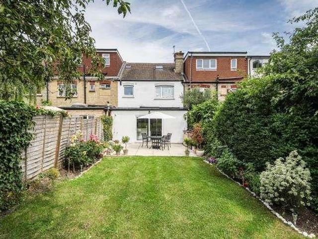 4 bed house for sale