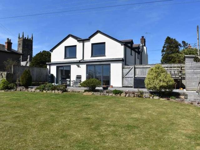 4 bed house for sale