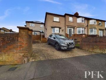 4 bed house for sale