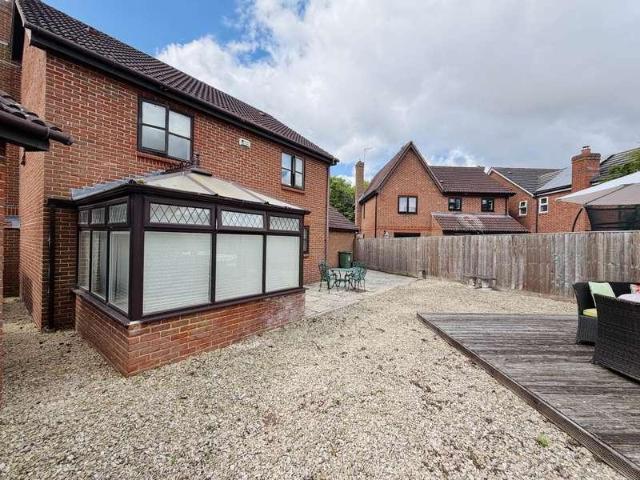 4 bed house for sale