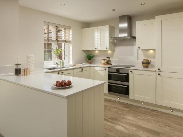 4 bed house for sale