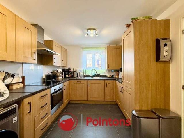 4 bed house for sale