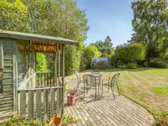 4 bed house for sale