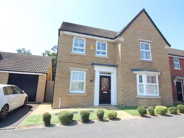 4 bed house for sale