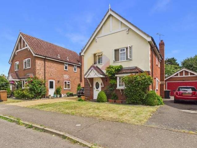 4 bed house for sale