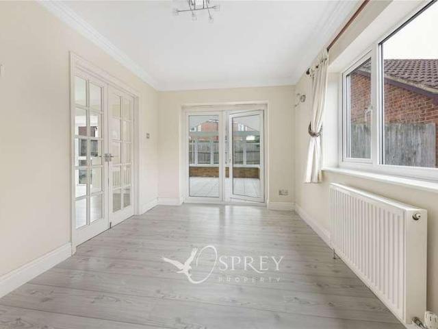 4 bed house for sale