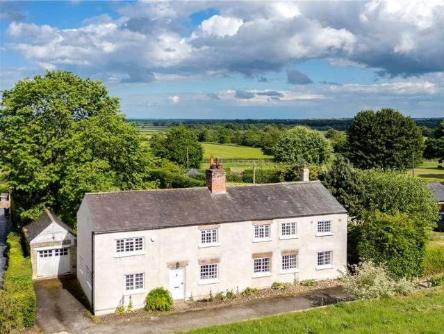 4 bed house for sale