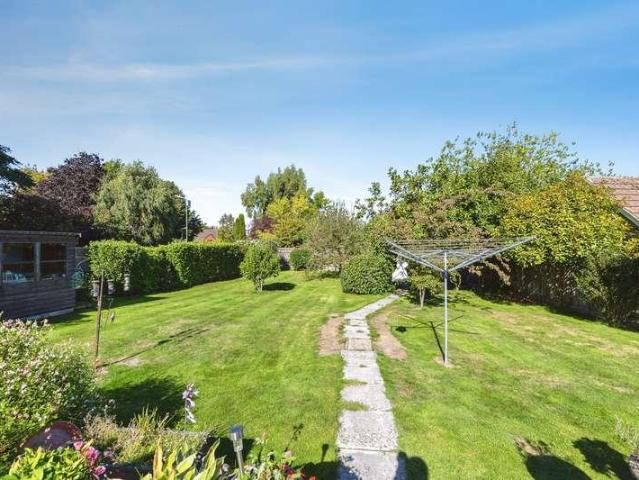 4 bed house for sale