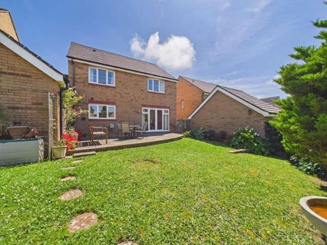 4 bed house for sale