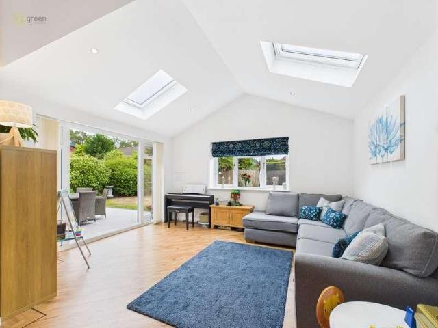 4 bed house for sale