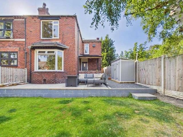 4 bed house for sale