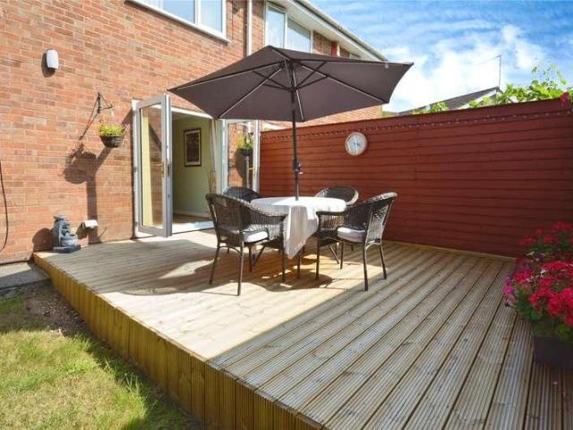 4 bed house for sale
