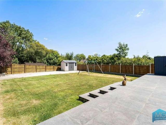 4 bed house for sale