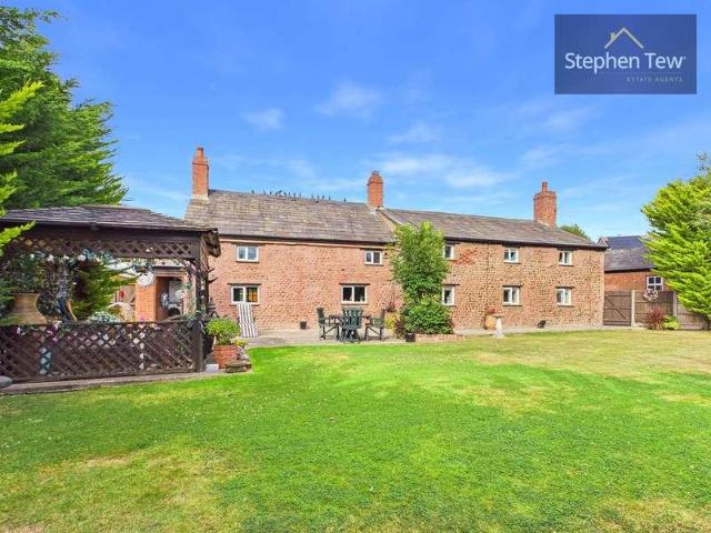 4 bed house for sale
