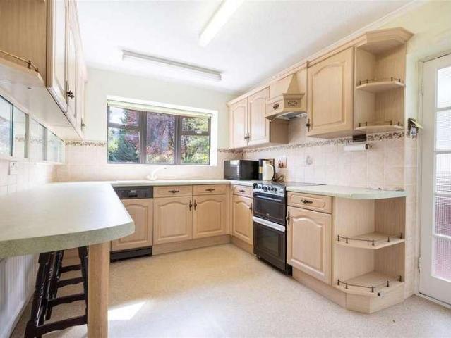 4 bed house for sale