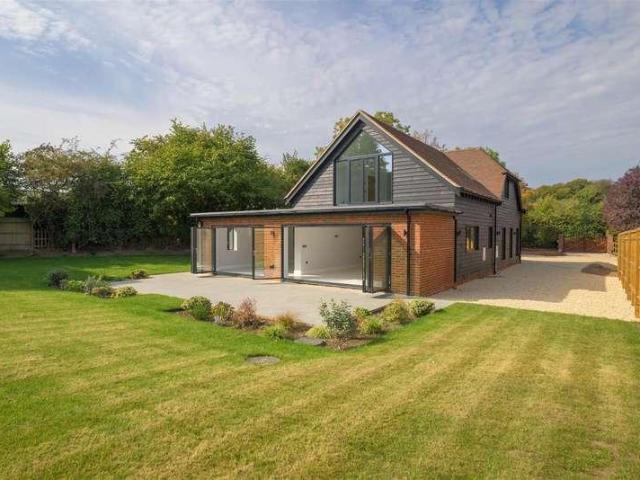 4 bed house for sale
