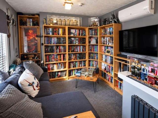 4 bed house for sale