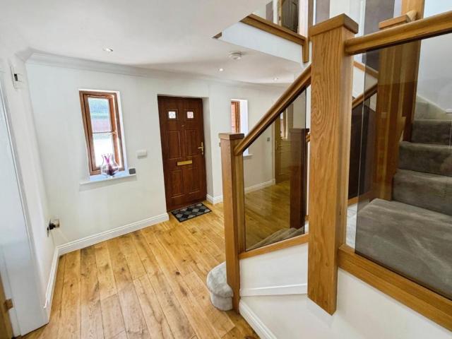 4 bed house for sale