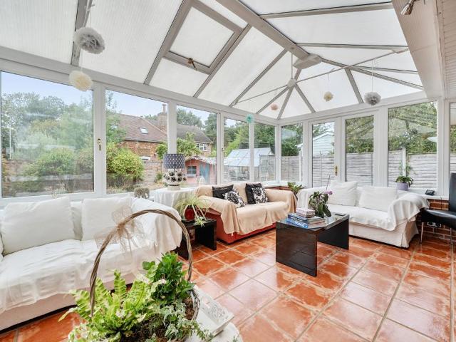 4 bed house for sale