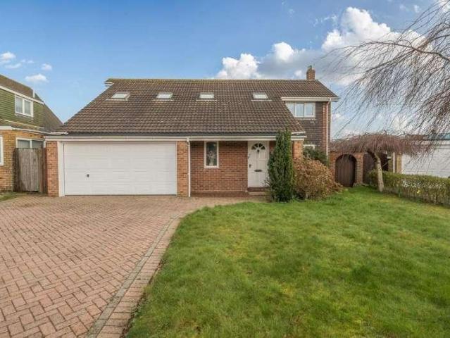 4 bed house for sale