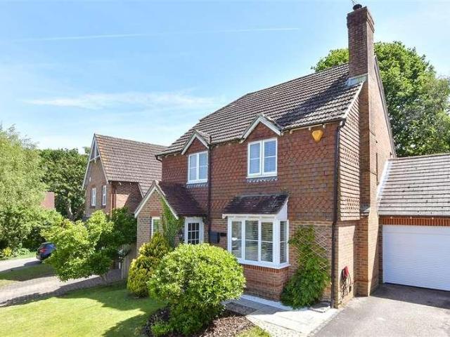 4 bed house for sale