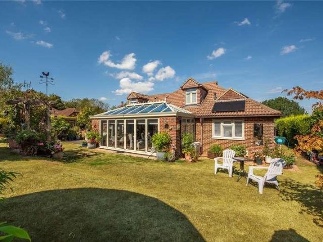 4 bed house for sale