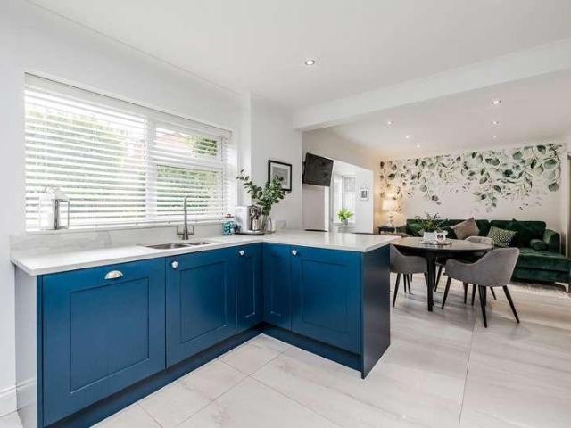 4 bed house for sale