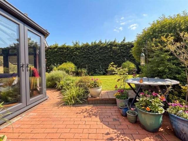 4 bed house for sale