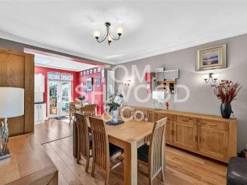 4 bed house for sale