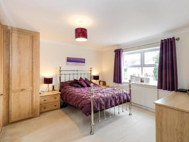 4 bed house for sale