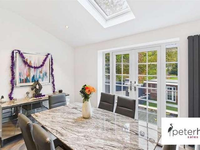 4 bed house for sale