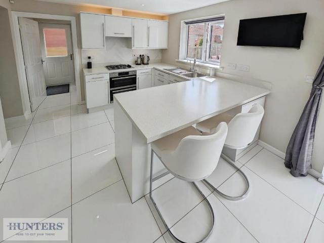 4 bed house for sale