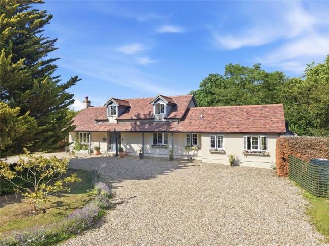 4 bed house for sale