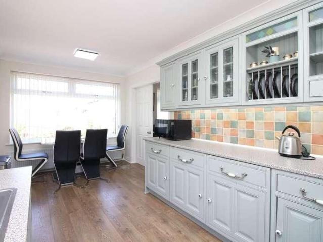 4 bed house for sale