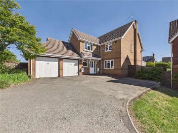 4 bed house for sale