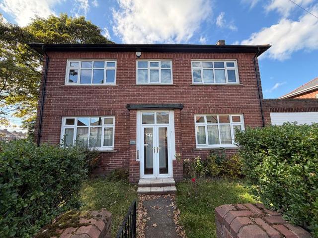 4 bed house for sale